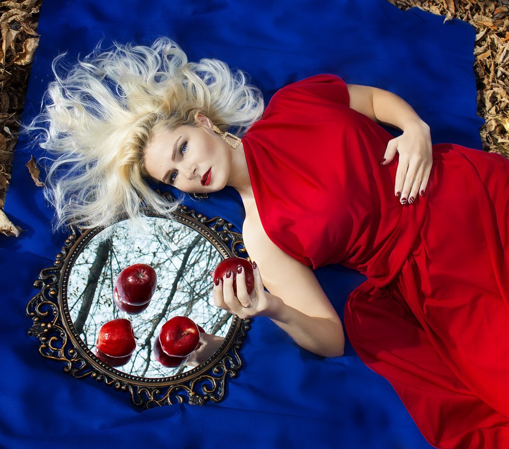 Photograph by Yuliya Ratushnaya