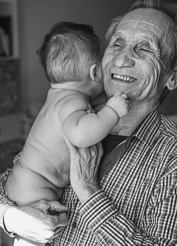 Вкусить запах наследника и есть счастье !