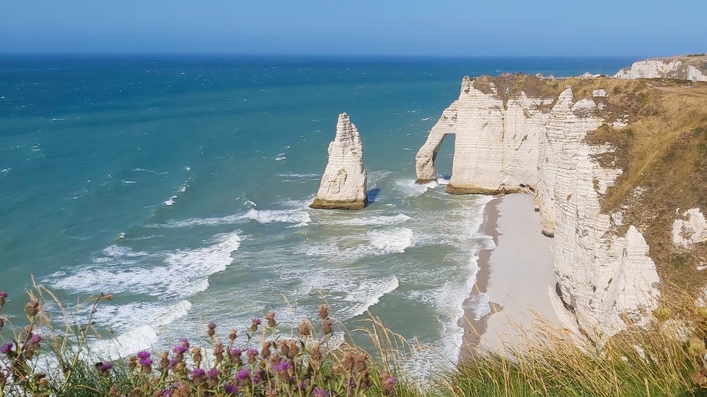Summer in Étretat.