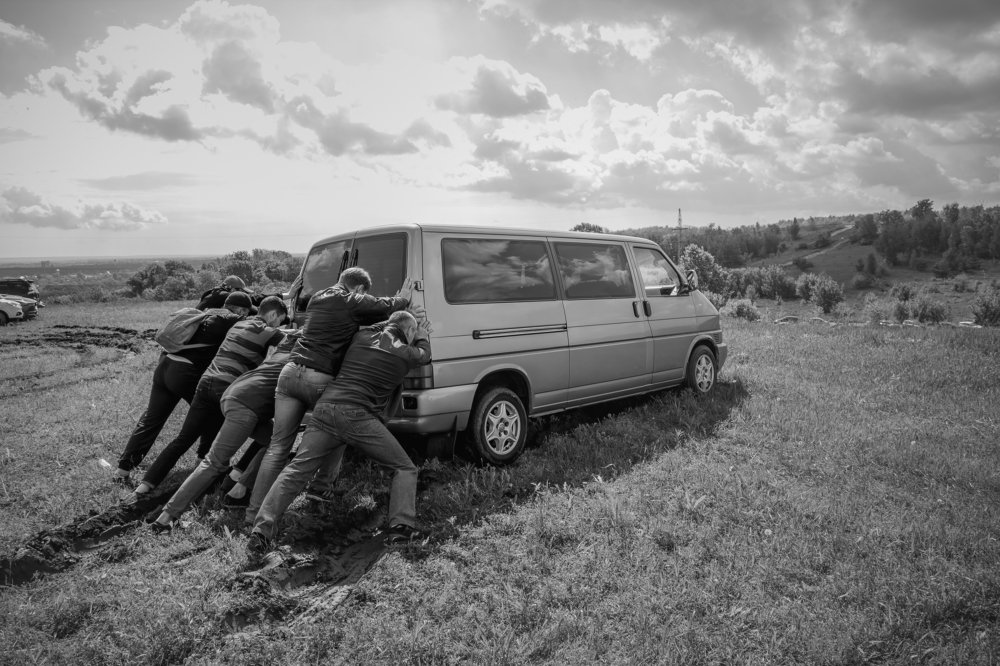 Еще один рывок.