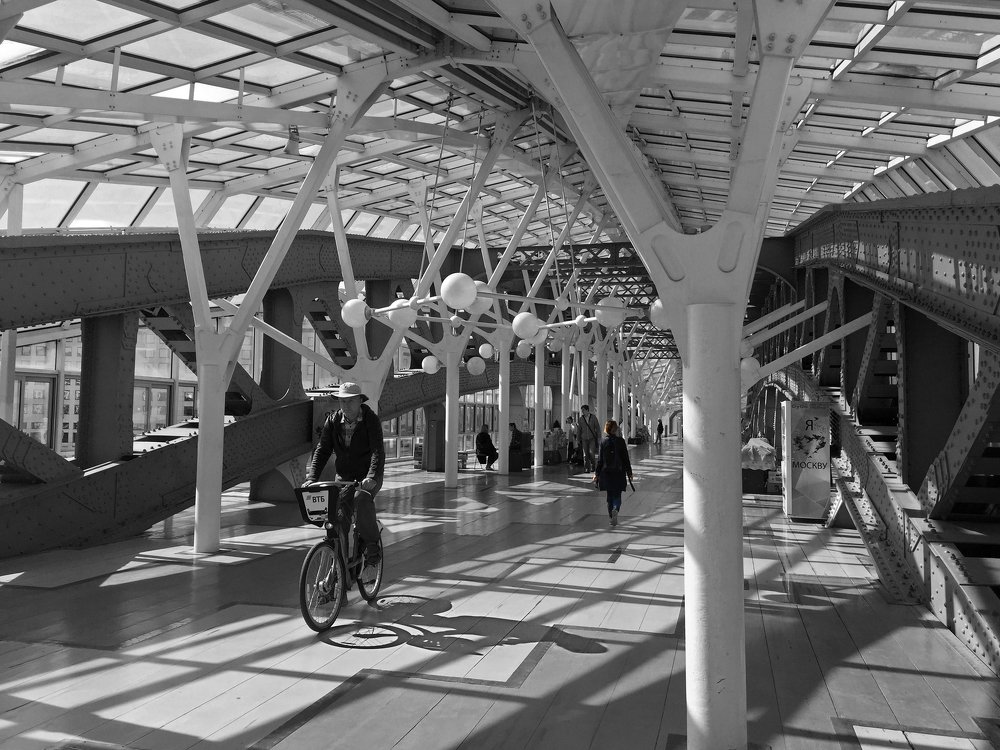 Close my eyes, it's three in the afternoon, Then I, I realize that she's really gone for good