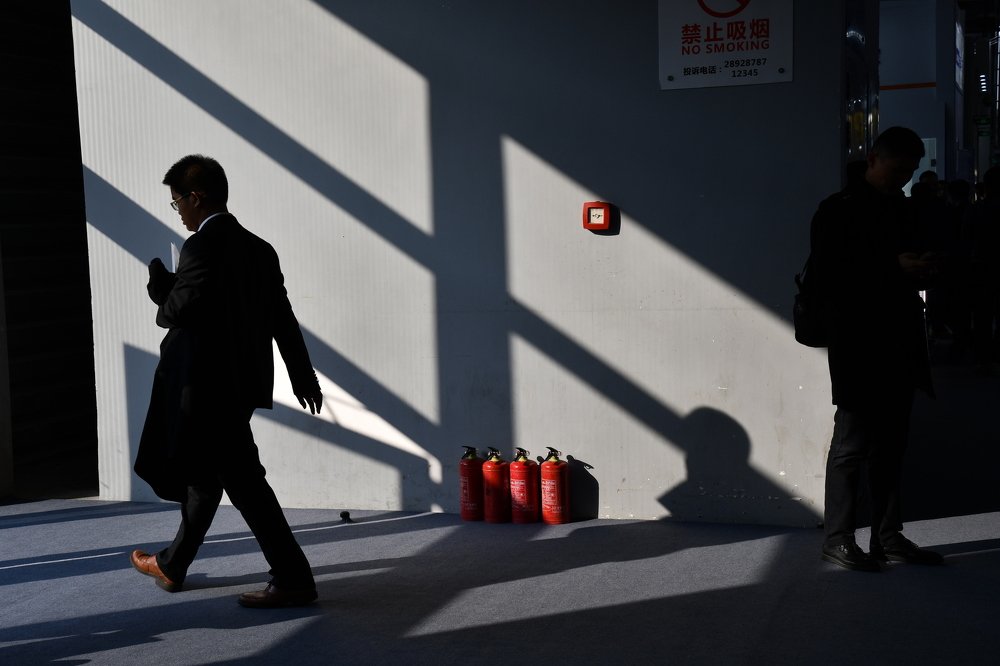 Marine Business Shadows 1