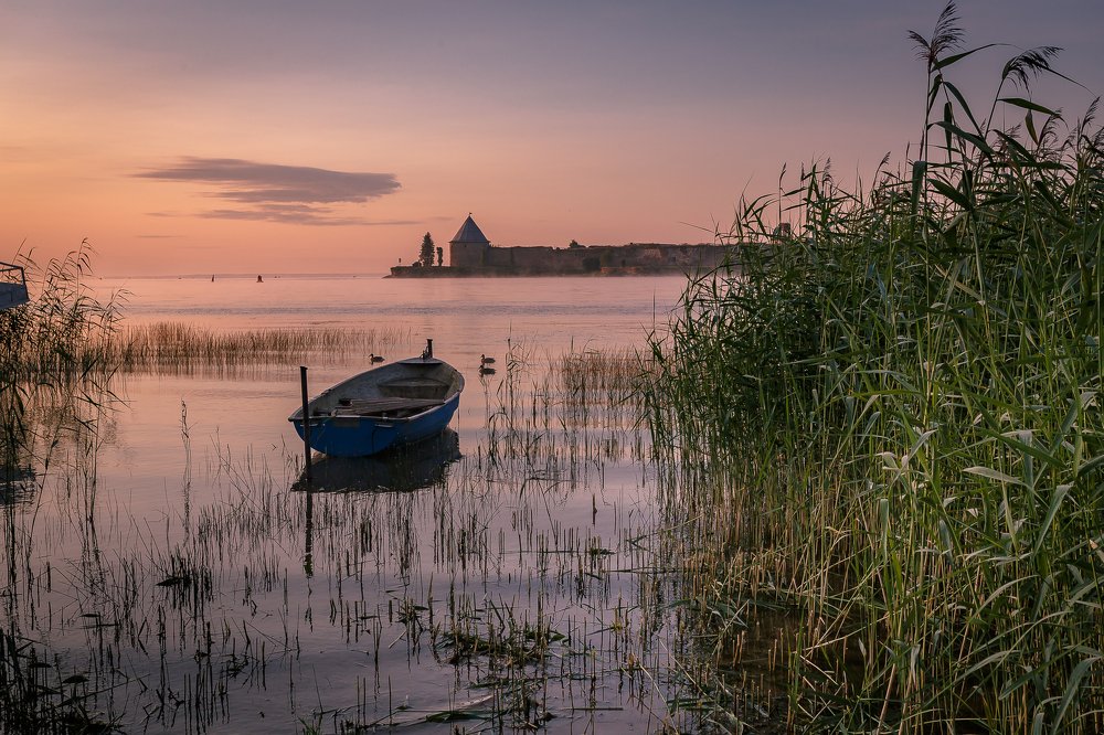 Орешек и лодочка