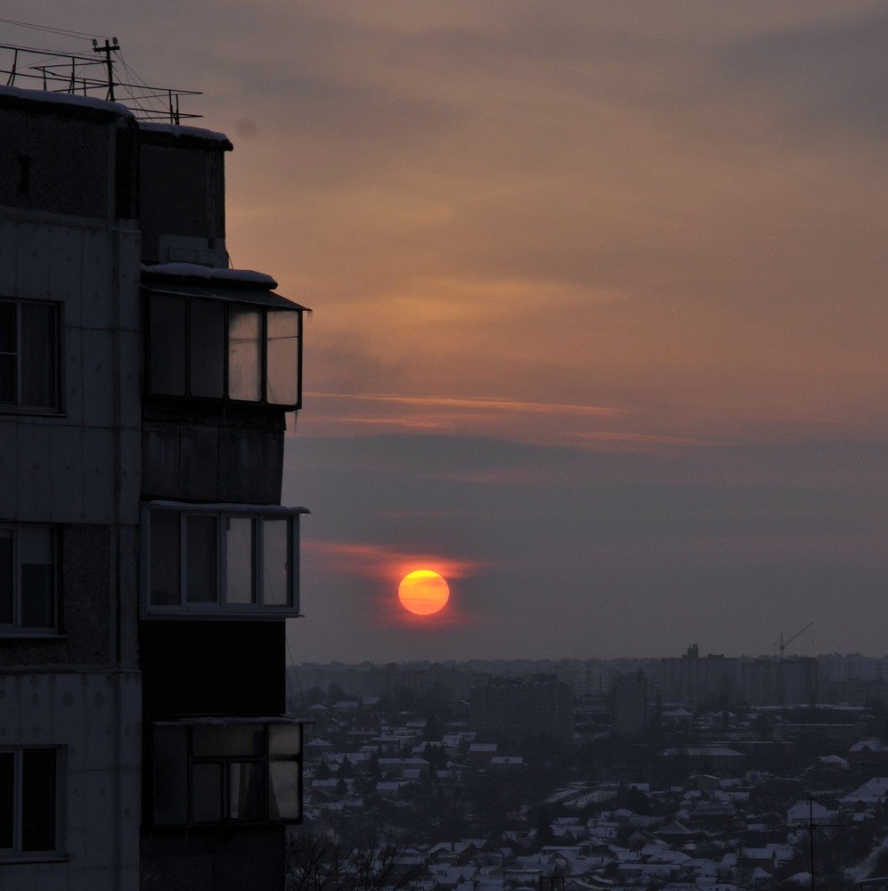 зимний городской закат