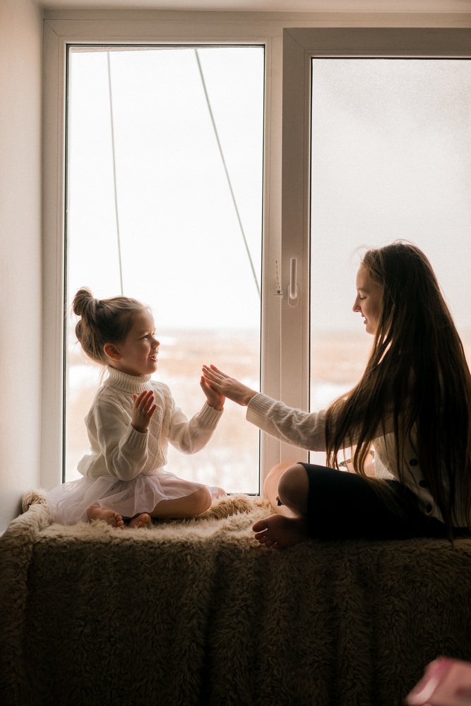 Детские игры на окошке