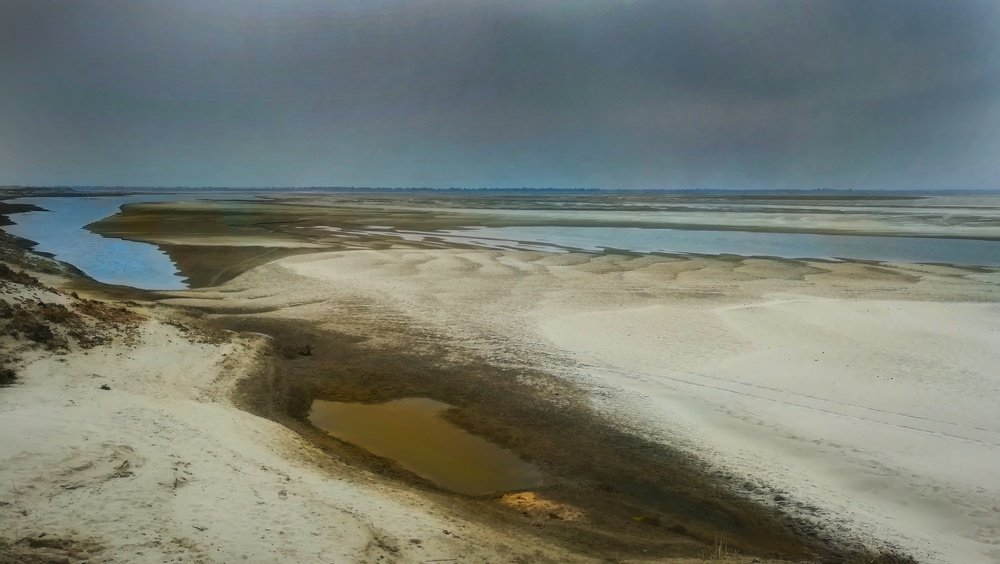 Photograph by Asif Frank