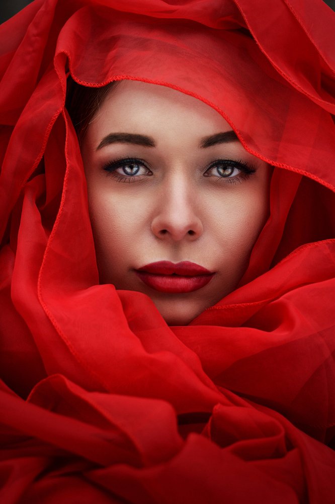 Девушка - роза.