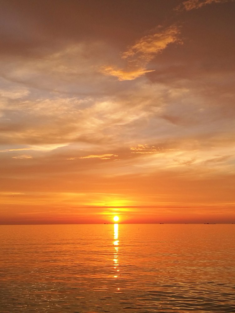 Закат на Азовском море.