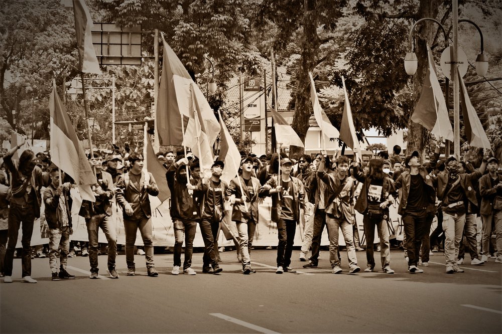 Indonesian Students Contested!