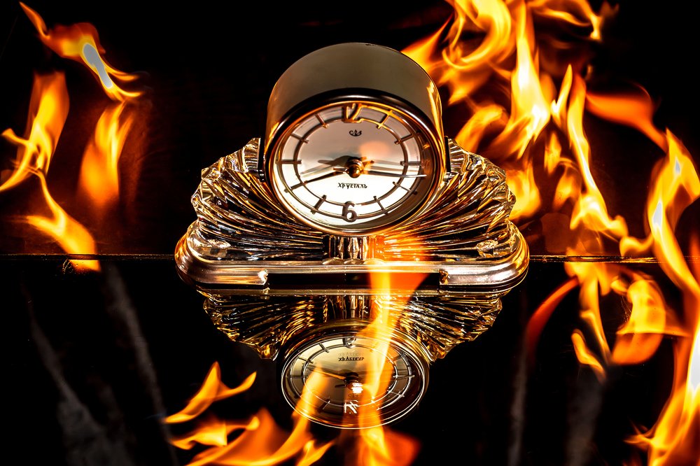 Когда горят все сроки.../Time beyond the control of fire.