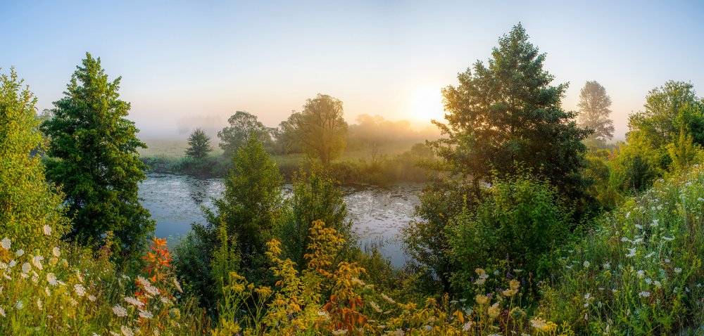 Там за рекой, рассветы и туманы...