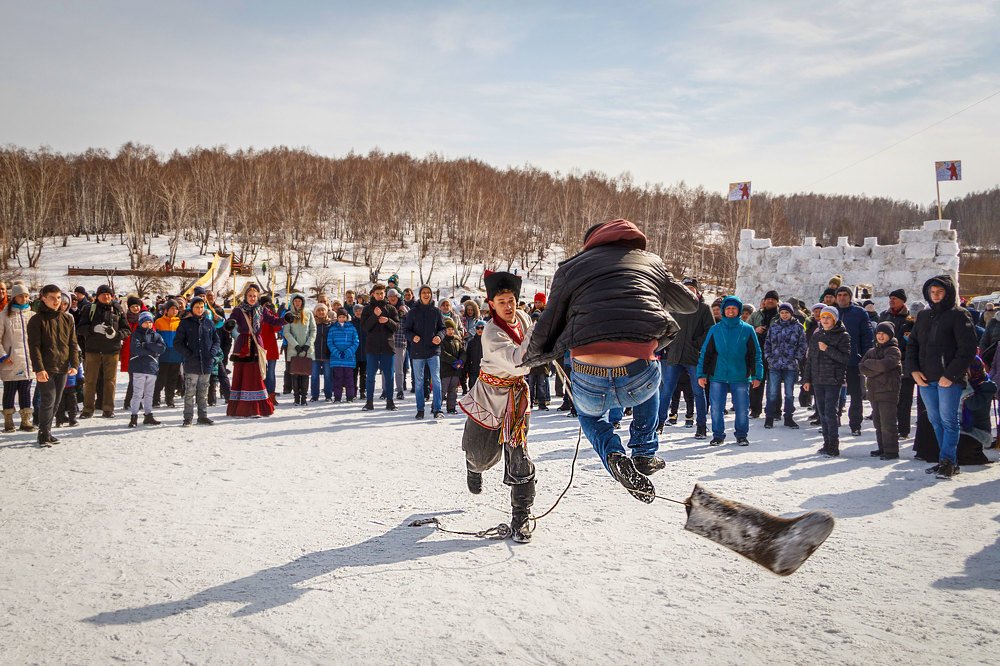 Русская народная игра "Валенок".