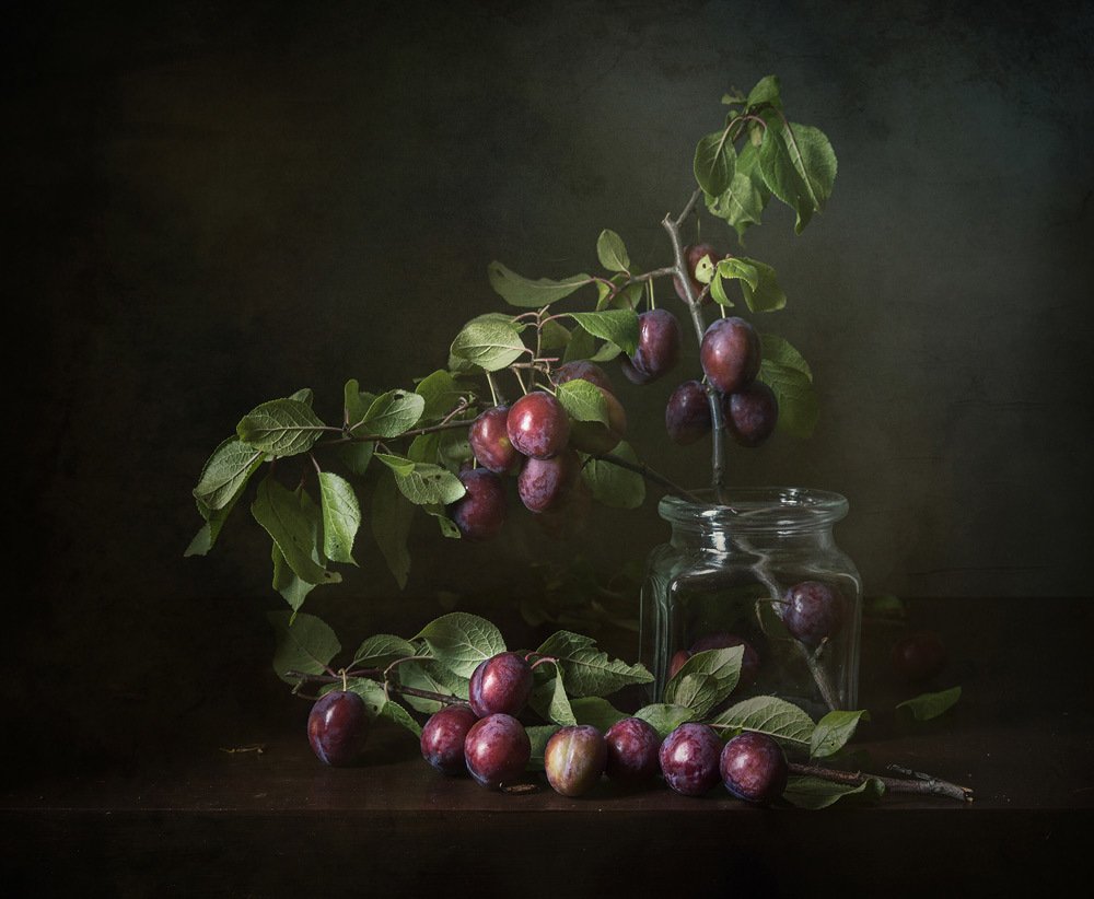 В моем саду поспела слива