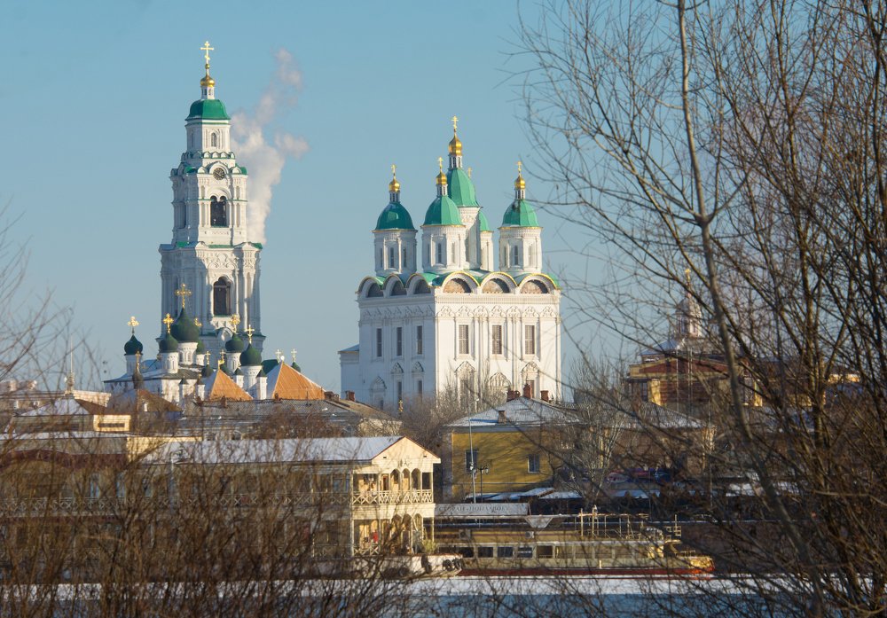 Дъяки курят ладан