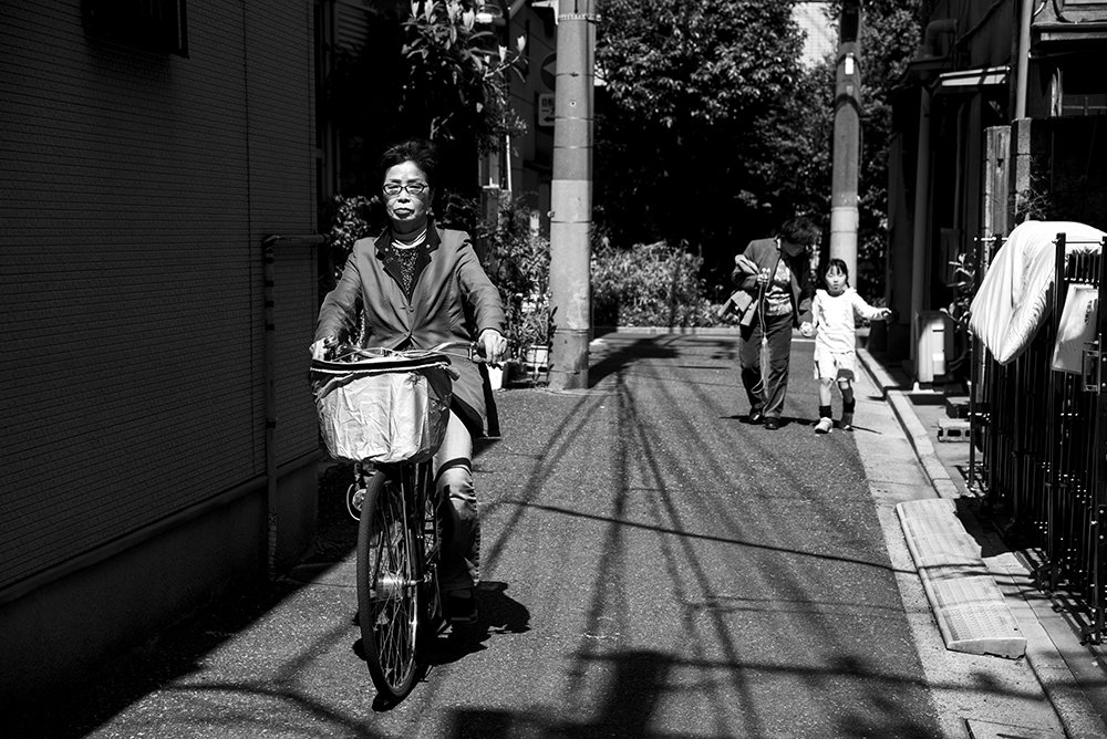 Afternoon in the alley