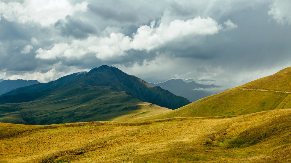 Clouds in the mountains