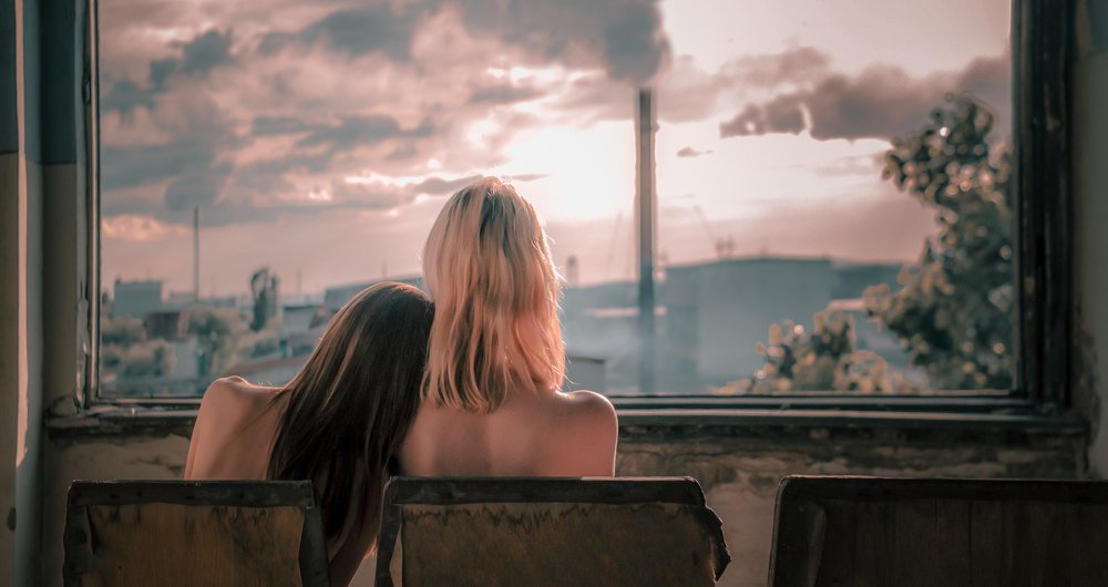 Photograph by Bogdan Lamanov