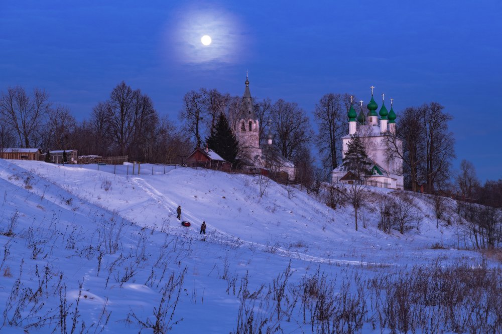 "Русские горки или зимние забавы при полной луне"