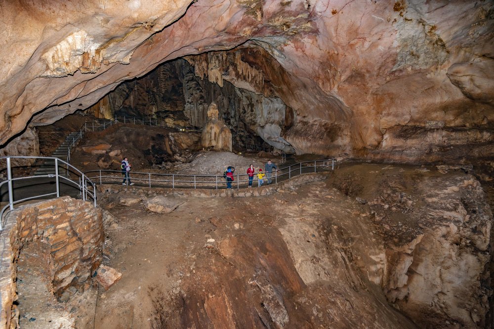 Пещера Эмине-Баир-Хасар.