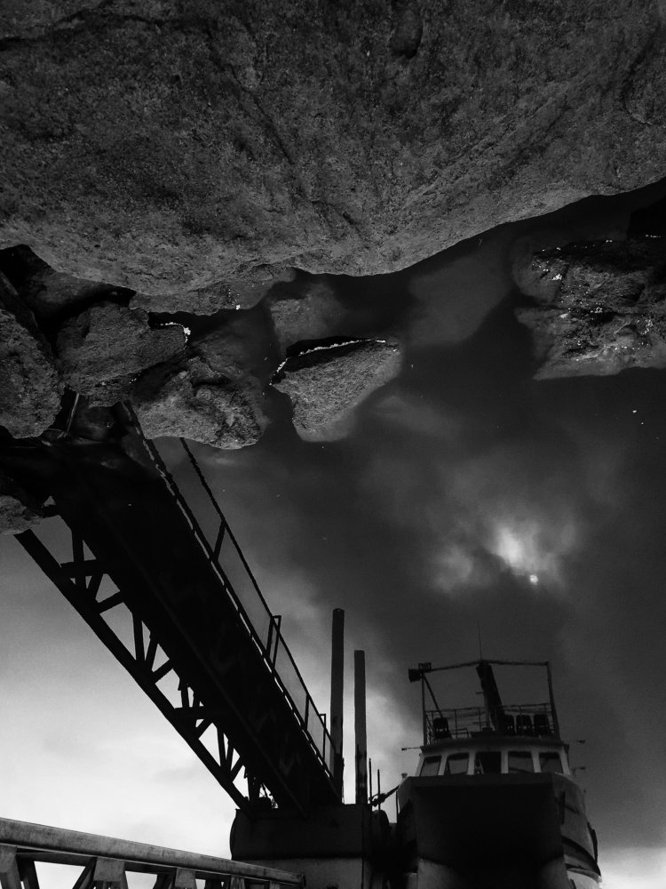 Photograph by AmirReza