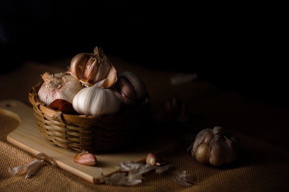 Dark Photography - Garlic