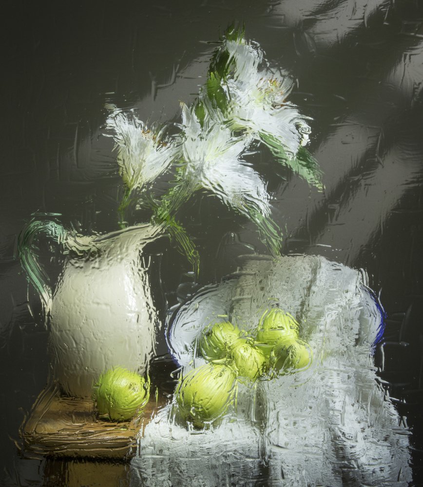 Jarrón y Platón con flores y peras