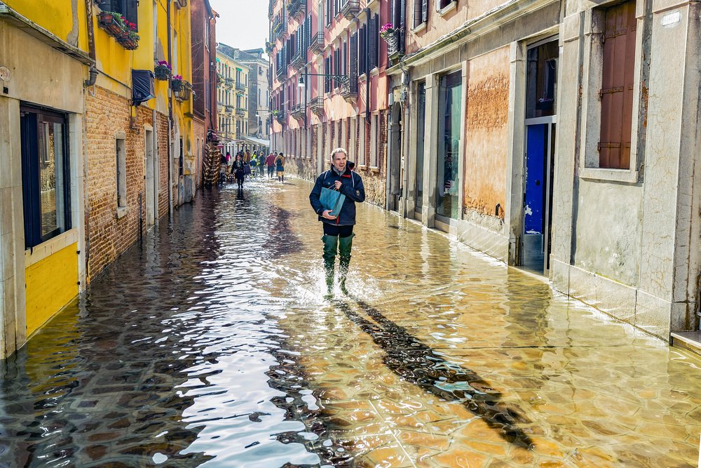 Венеция уходит под воду?