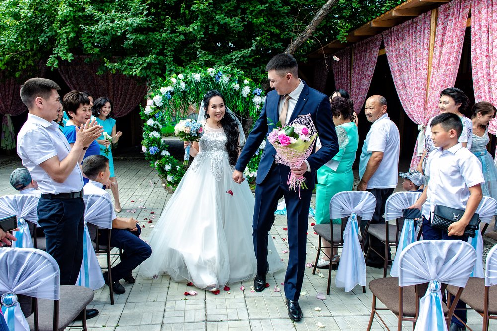 Я приведу тебя к счастью.