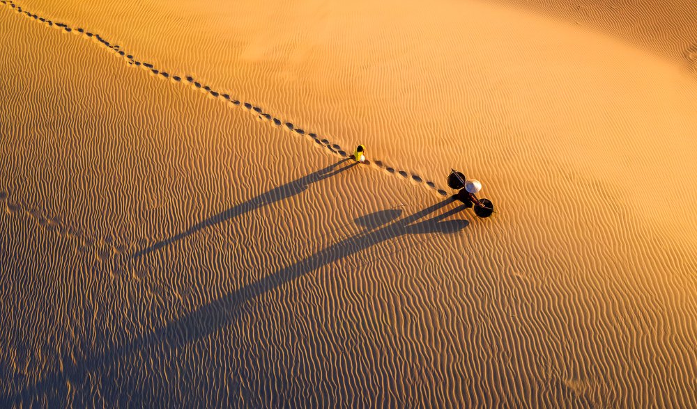 Following Mother to the market