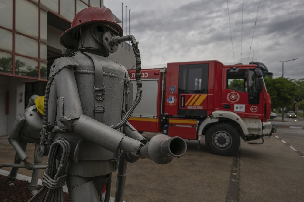 Photograph by Genadi Cobzar