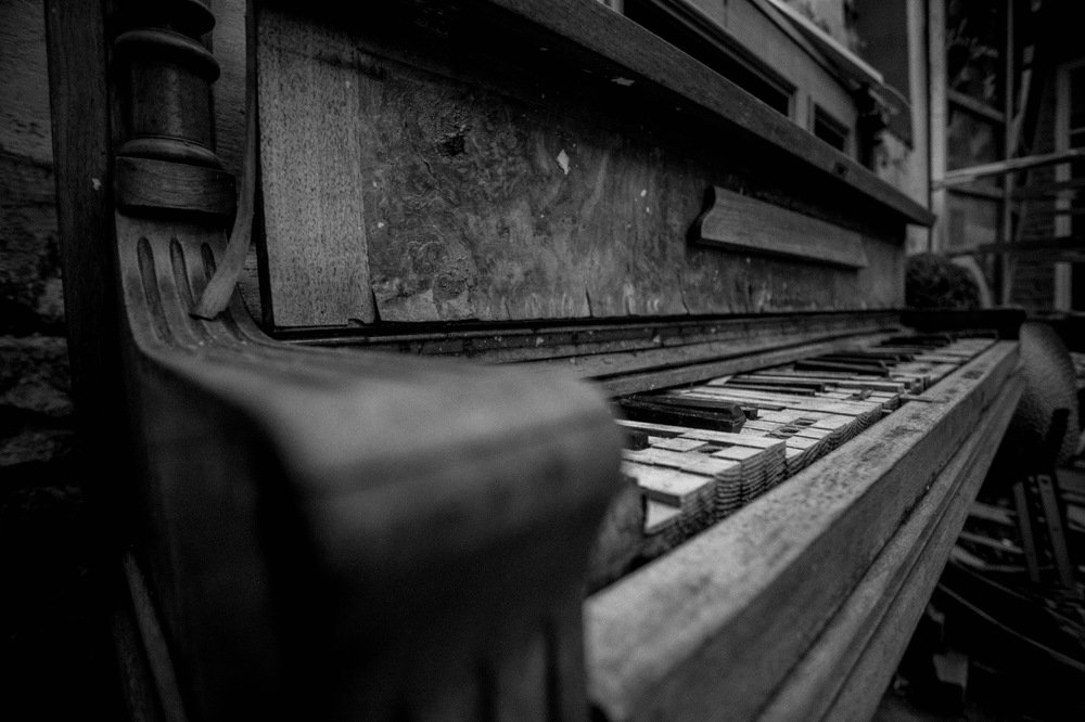 Old Piano