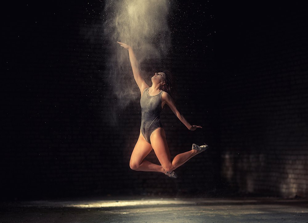 Я снова тебя покидаю.., улетаю....