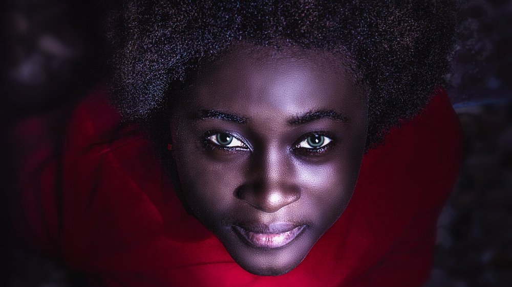 Photograph by ELIOT ELIOTSON DESIGNER PHOTOGRAPHIE