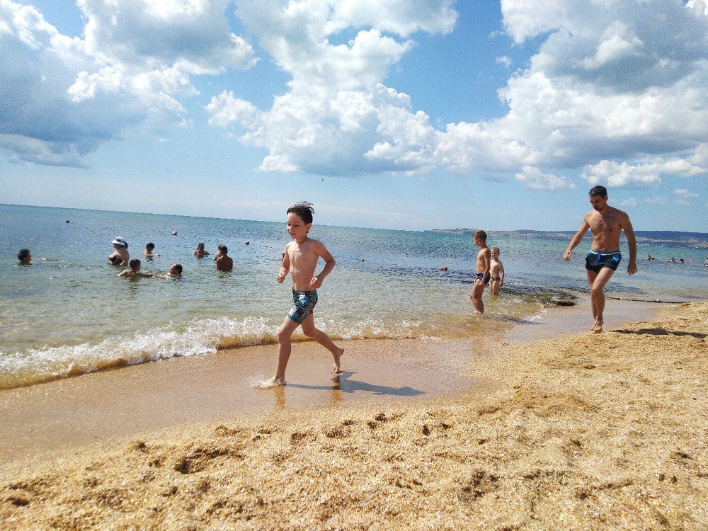 Пробежка на берегу моря