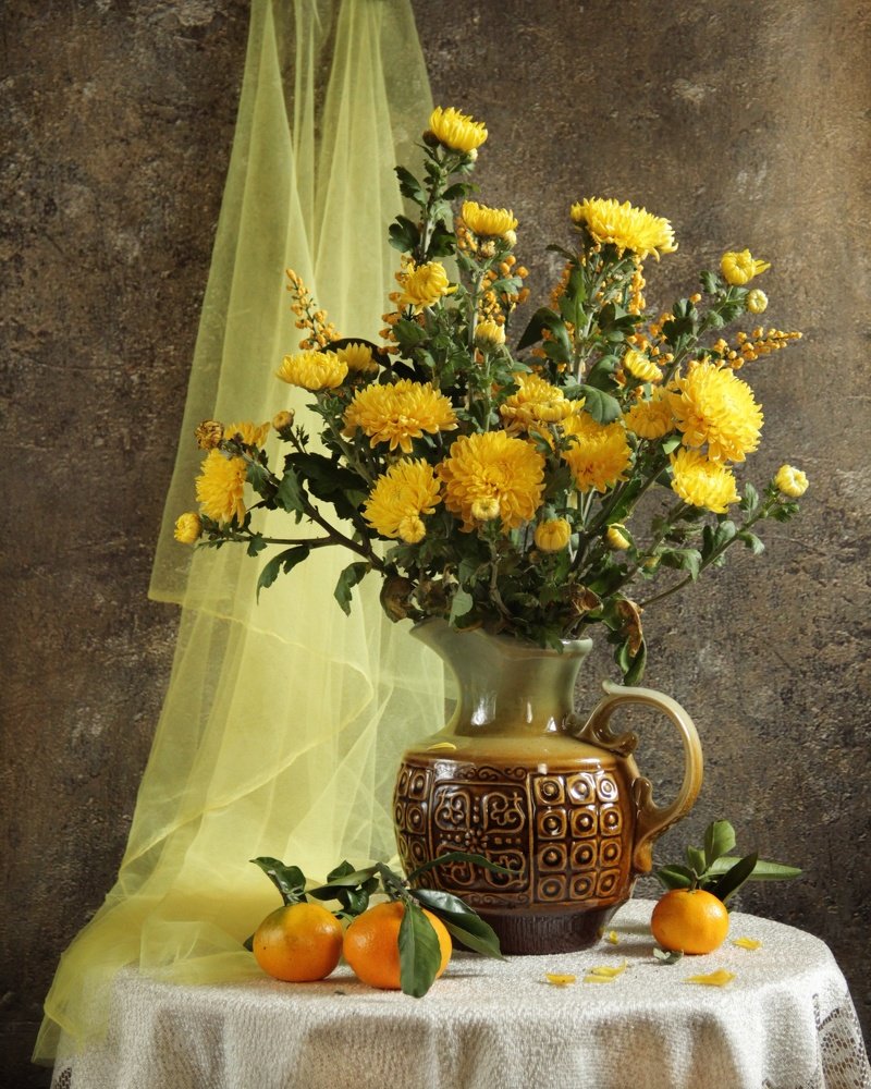 Жёлтые хризантемы