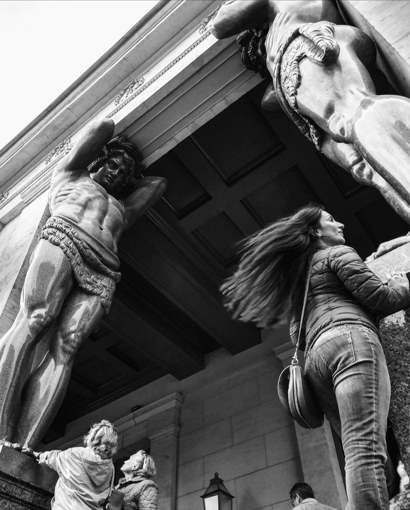 Интересно сколько желаний Атланты слышат...