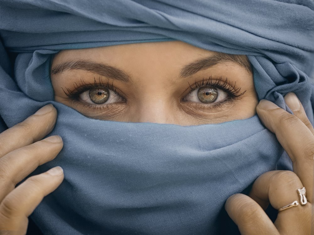 ARAB WOMAN EYES