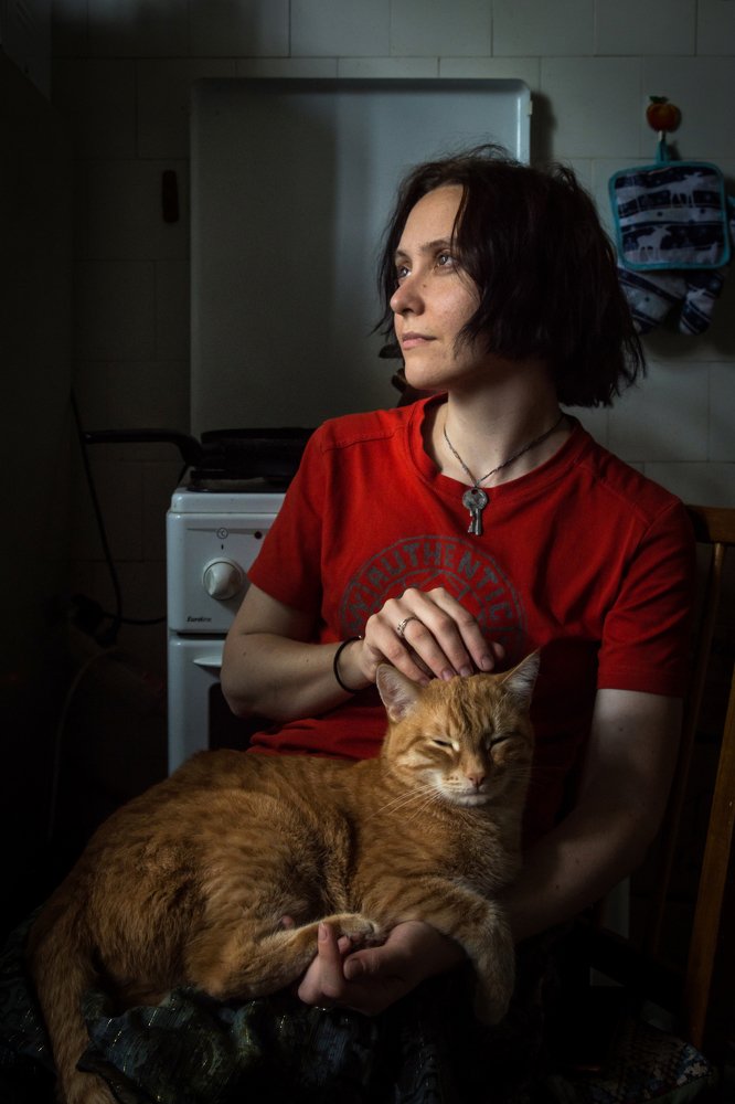 Девушка и кот