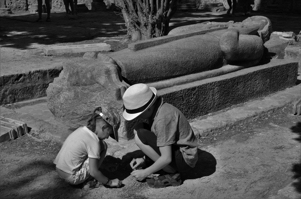 Пока Тутанхамон отдыхает...