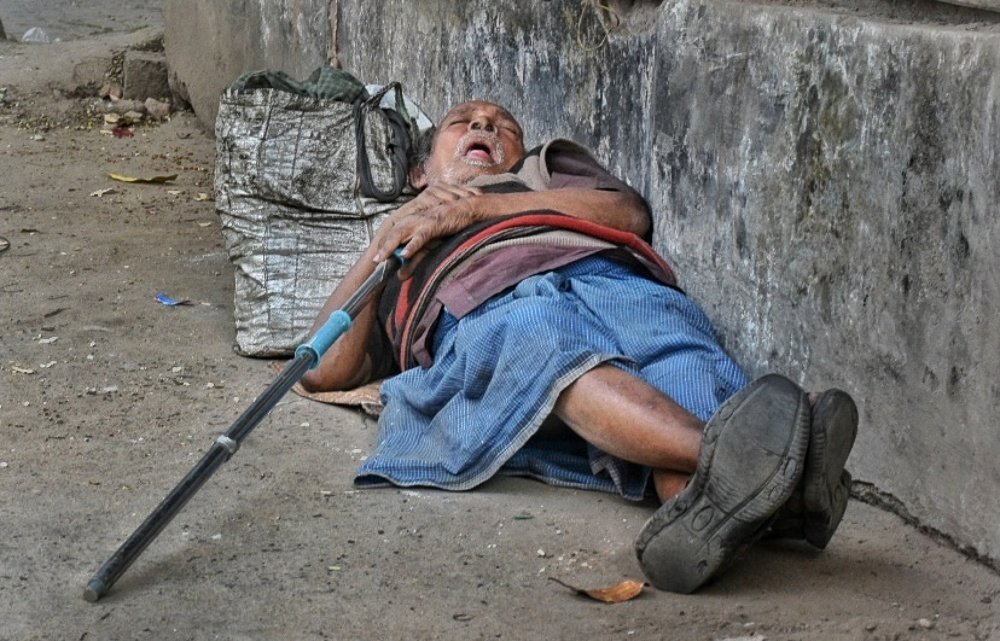 Sleeping in yhe street