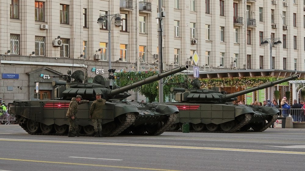 Перед парадом.