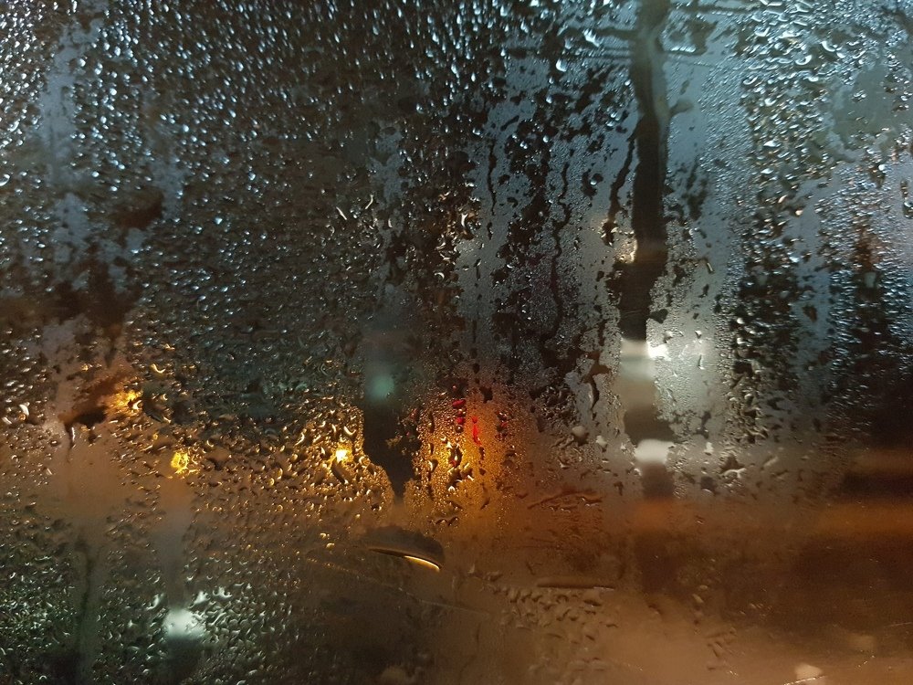 Дождь за окном.