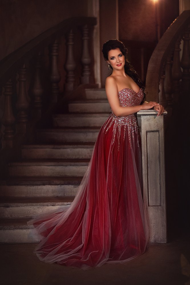 Виолетта - красивейшая девушка и солистка Мариинского театра СПб