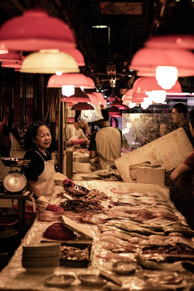 Another scene under a prosperity financial city.