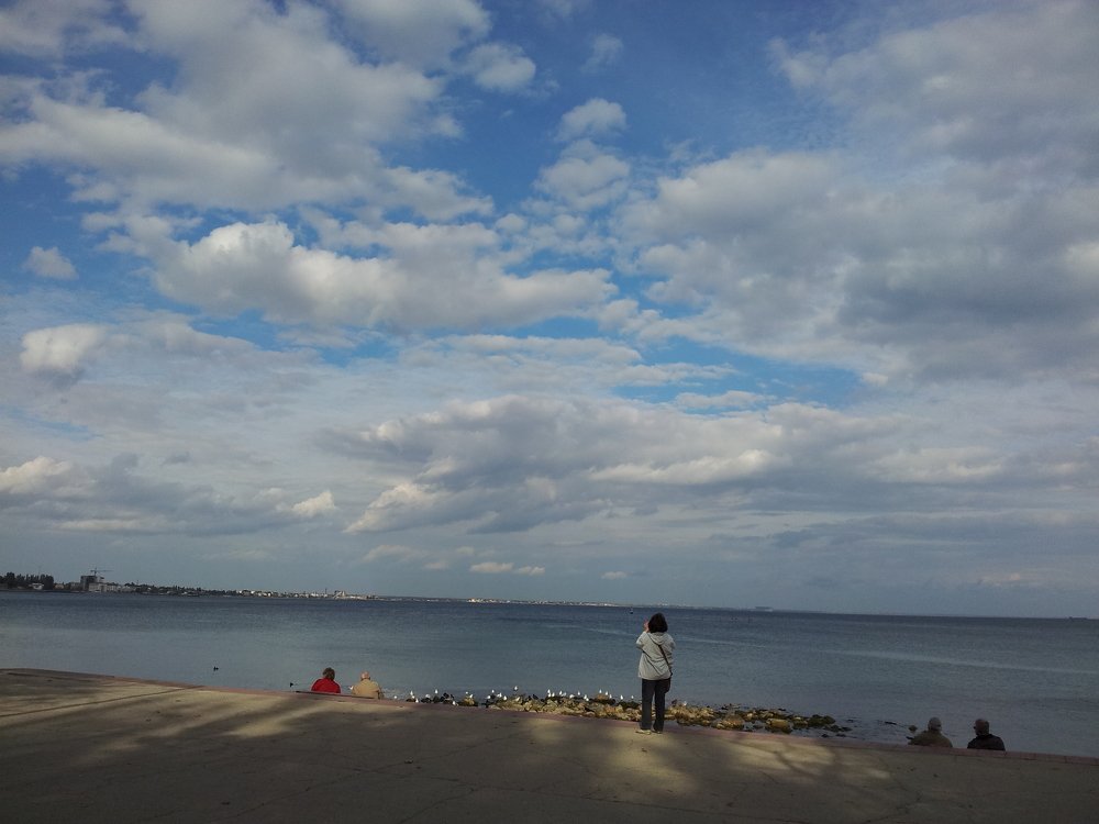 Пятеро, море, небо