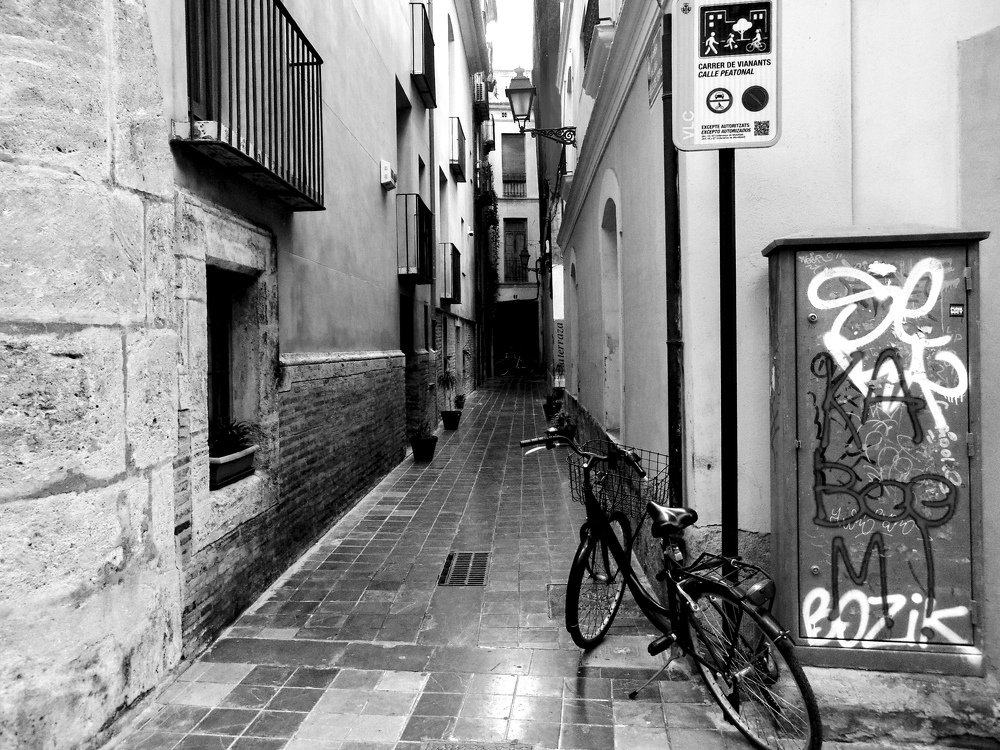 La vieja bicicleta de la calle Temple de Valencia