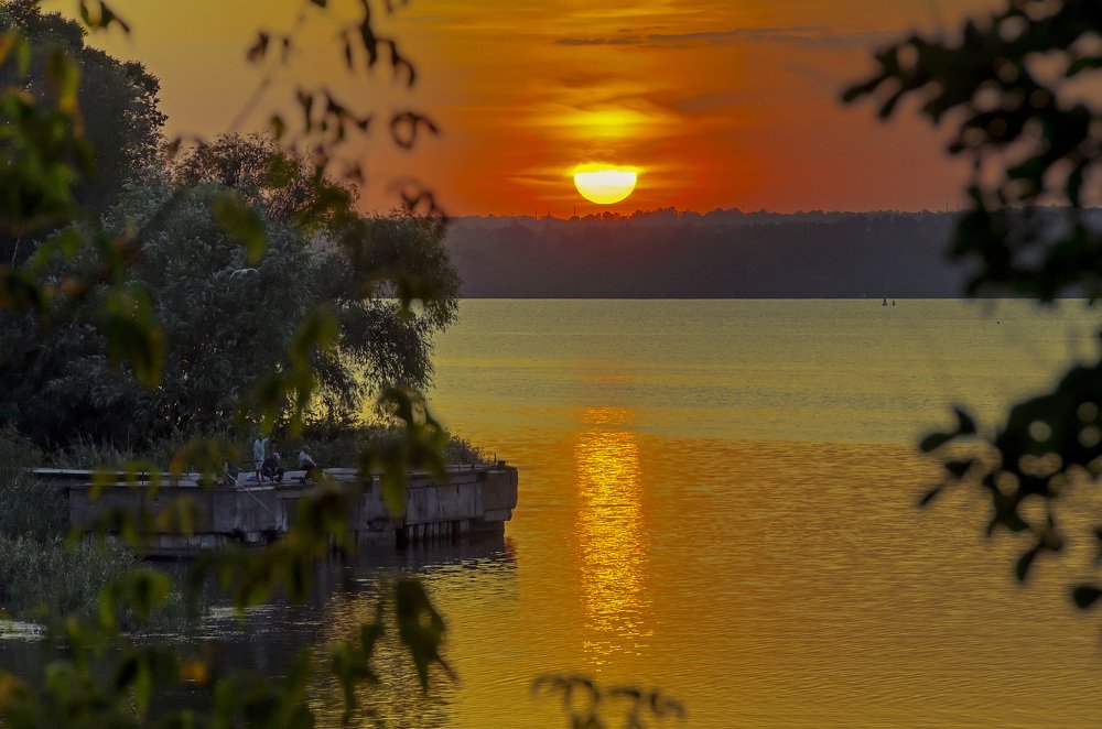 Закат на Днепре