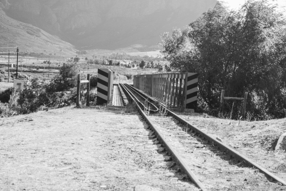 Empty tracks