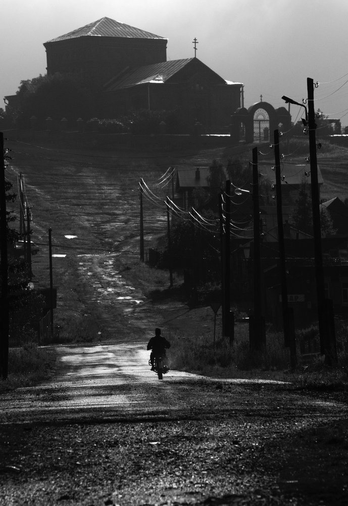 На улице Матросова...