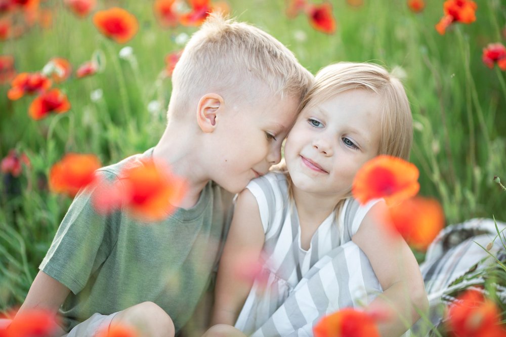 Брат и сестра